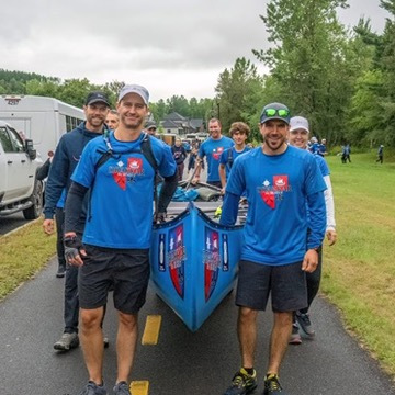 Photo: Raynald Morand Photographie L'Équipe de Rabaska du Drakkar de Beauce